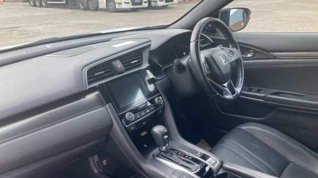 Honda Civic 1.5 VTEC Turbo Prestige 5dr CVT Petrol Hatchback 