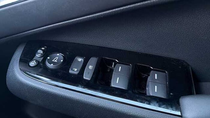 Honda HR-V 1.5 eHEV Advance 5dr CVT Hybrid Hatchback 