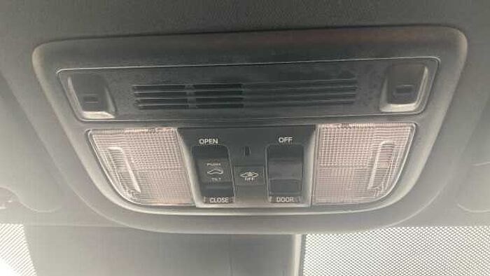 Honda Civic 1.5 VTEC Turbo Prestige 5dr CVT Petrol Hatchback 